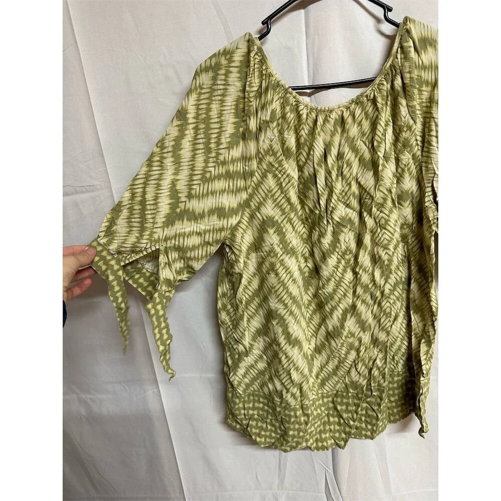 Ruby Rd XL Green Abstract Print Peasant Boho Button Front Rayon Blouse - Picture 7 of 8
